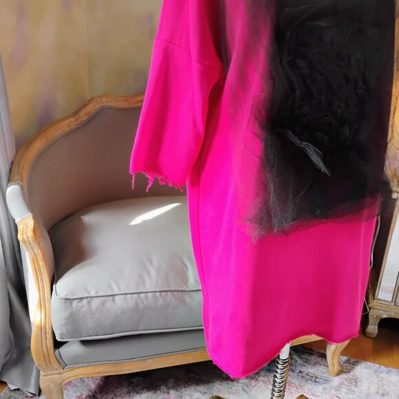 Hot pink sweatshirt tunic with statement tulle, size L - Picture 8 of 10